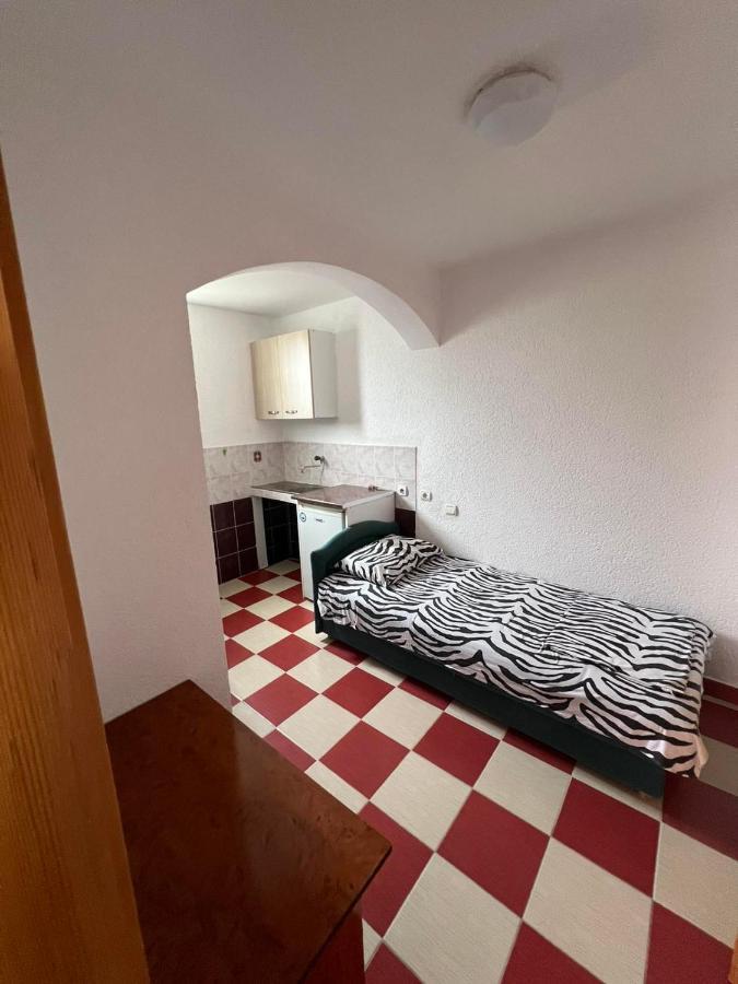 Villa Ajsa バール エクステリア 写真
